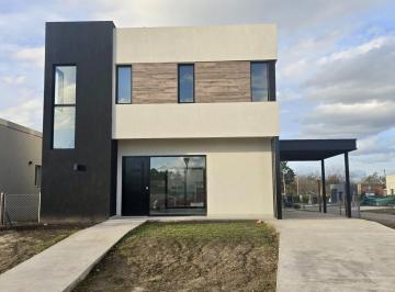 Casa · 112m² · 4 Ambientes · 1 Cochera · Casa en Alquiler en El Aljibe, Manzanares, Pilar, Gba Norte