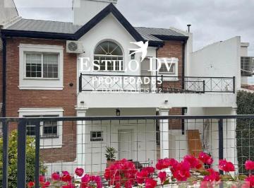Casa · 184m² · 4 Ambientes · Casa en Zona Centro