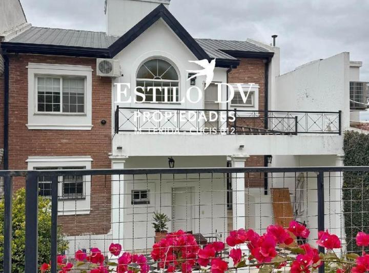 Casa · 184m² · 4 Ambientes