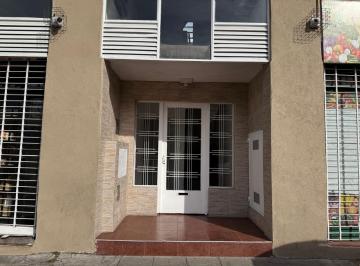 Departamento de 2 ambientes, Tres de Febrero · Venta Dpto. 1er. Piso, por Escalera - 2 Amb. C/ Cocina Separada y Baño Completo.
