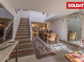 Casa · 150m² · 5 Ambientes · 1 Cochera · Casa en Palermo Hollywood