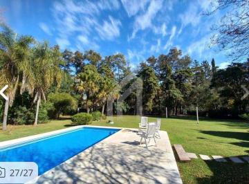 Quinta vacacional · 132m² · 2 Dormitorios · 1 Cochera · Quinta Casa 3 Amb - Lote de 3000 m² - Pileta - Cochera