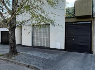 Casa · 126m² · 4 Ambientes · 2 Cocheras · Casa 4 Ambientes en Venta - Haedo Sur