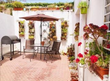 Casa · 90m² · 4 Ambientes · Casa en Casa en Venta Plaza Olazabal, U$d130.000