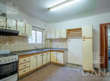 Casa · 115m² · 5 Ambientes · 2 Cocheras · Venta Casa Rosario Arroyito en Dos Plantas 2 Dorm. Cochera Para 2 Autos Quincho con Parrillero