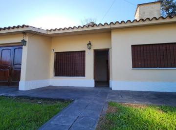Casa de 6 ambientes, Sierras de Calamuchita · Casa en Santa Rosa de Calamuchita! Centro! Gas Natural!