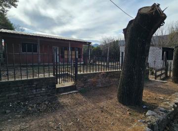 Casa · 300m² · 8 Ambientes · 1 Cochera · Venta 2 Casas + Galpon en Bialet Masse