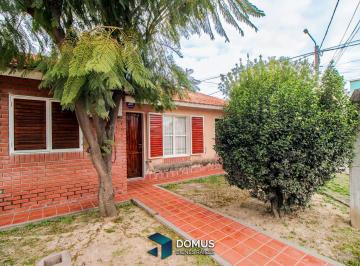 Casa · 80m² · 2 Dormitorios · 1 Cochera · Venta Casa B° San Carlos Zona Sur
