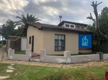 Casa de 4 ambientes, Ituzaingó · Casa 4 Ambientes Remodelada en Esquina Ituzaingó