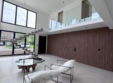 Casa · 200m² · 4 Ambientes · Casa Minimalista 4 Amb a Estrenar en Banco Provincia ‼️