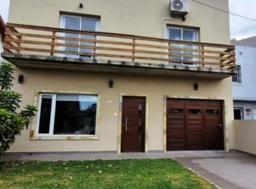 Casa de 3 ambientes, Miramar · Casa Ubicada en Calle 29 Entre 42 y 44