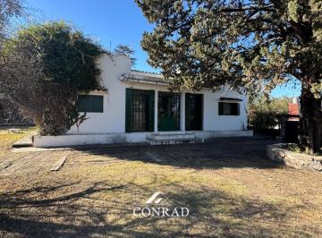 Casa de 8 ambientes, Unquillo · Unquillo - Casa en Venta de Cuatro Dorm. con Pileta - Córdoba