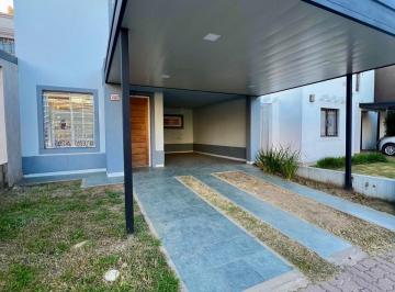 Casa de 9 ambientes, Córdoba · Venta Duplex Dos Dorm. con Pileta en Solares de Santa Maria