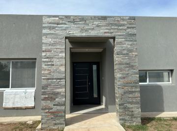 Casa · 154m² · 4 Ambientes · 1 Cochera · Casa en Venta en Nativas, Puertos, Escobar