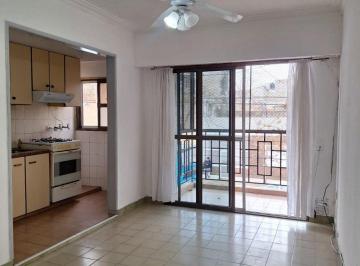 Casa · 40m² · 2 Ambientes · Corrientes 2714 1 a Frente