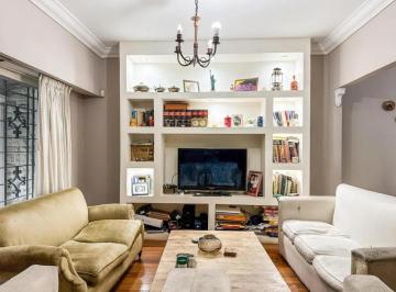 Casa · 233m² · 5 Ambientes · 1 Cochera · Casa en Venta - 4 Dorm. 4 Baños - Vicente López