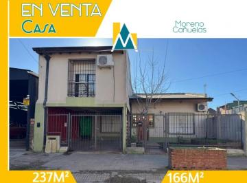 Casa · 166m² · 5 Ambientes · 2 Cocheras · Casa a La Venta - Centro de Cañuelas
