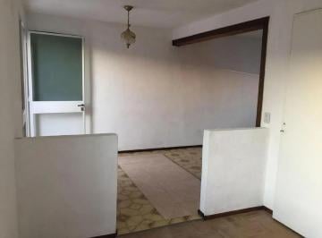 Departamento · 72m² · 4 Ambientes · Departamento 3 Dorm. Venta - Boul. - B. Malvinas
