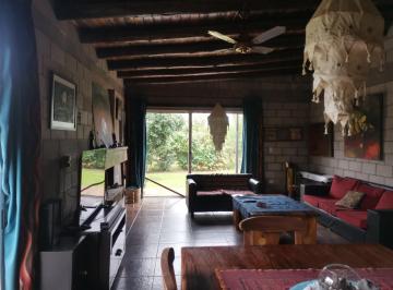 Casa · 253m² · 6 Ambientes · 3 Cocheras · Casa en Venta Callejon Sobre Calle Palma