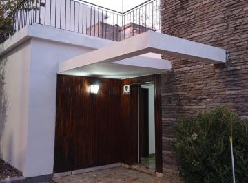 Casa · 100m² · 3 Ambientes · 2 Cocheras · Casa en Venta en Palomar