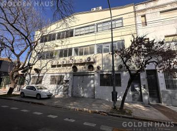 Bodega-Galpón · 1645m² · Edificio Comercial en Alquiler en Chacarita