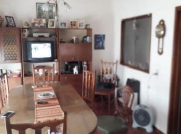 Imagen1 · Venta. Chalet de 4 Ambientes en 2 Plantas. Buen Estado General! Barrio Las Américas