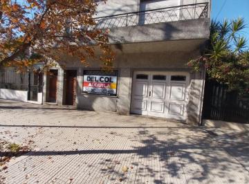 Casa · 170m² · 4 Ambientes · 1 Cochera · Casa 4 Amb Dependencia en 2 Plantas Sobre Lote de 8.66 X 35