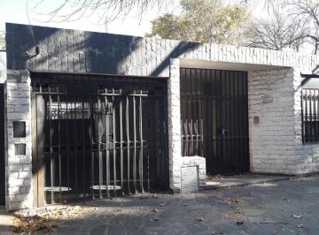 Casa · 184m² · 3 Dormitorios · 1 Cochera · Venta - Casa - 2 Dorm. - Bella Vista - Rosario