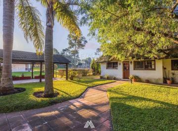 Casa · 190m² · 6 Ambientes · 1 Cochera · Venta Casa de 3 Dorm. con Barbacoa Pinar Sur