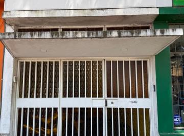 Ingreso a Oficinas. · Galpon y Oficinas, Zona Estratégica. Ideal Distribución, Transporte, y Mas