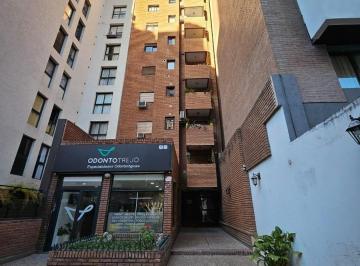 Departamento · 60m² · 5 Ambientes · Departamento en Nueva Córdoba, 2 Dorm.. Totalmente Refaccionado. Expensas Bajas!