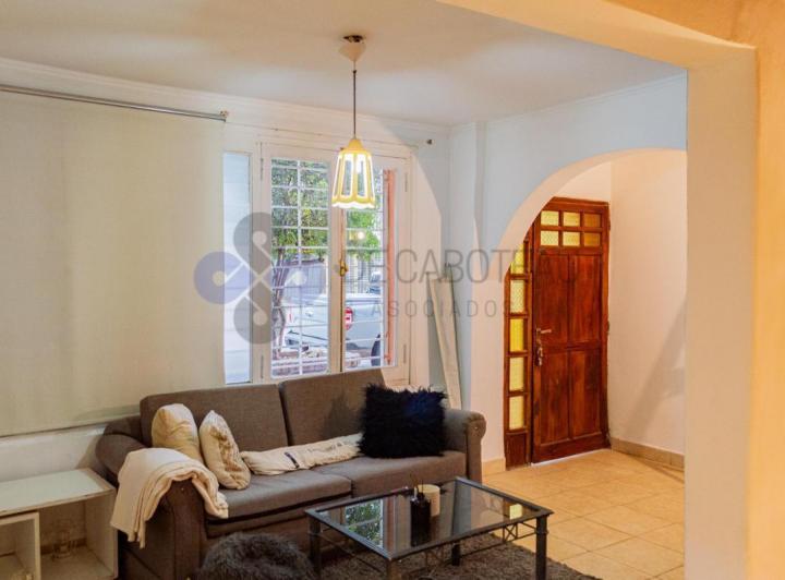 Casa · 257m² · 7 Ambientes · 1 Cochera