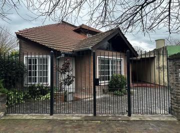 Casa · 160m² · 4 Ambientes · 3 Cocheras · Casa en Ituzaingó