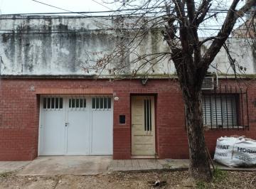 Casa · 135m² · 2 Dormitorios · 1 Cochera · Casa en Maciel Al 1400 - Rincón Pueblo
