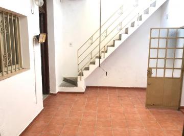 Casa · 57m² · 2 Dormitorios · Casa 2 Dorm. Etchesortu Patio Reciclada. Mendoza 5173