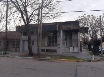 Local comercial de 3 ambientes, Lomas de Zamora · Local en Esquina a Refaccionar con Lote Libre
