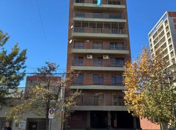 Departamento de 4 ambientes, Neuquén · Venta - Amplio Piso - Brown 65 - Nqn Cap