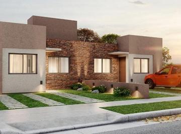 Casa · 68m² · 5 Ambientes · 1 Cochera · Venta de Casa