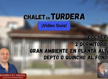 Casa · 175m² · 4 Ambientes · 2 Cocheras · Chalet en Turdera con 2 Dorm.!
