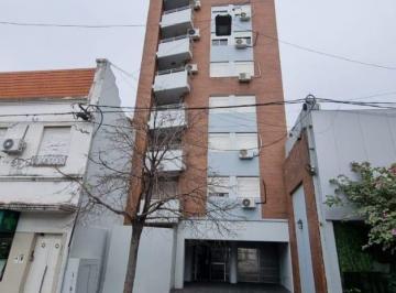 Departamento de 4 ambientes, Capitán Bermúdez · Remax Vende Departamento de 2 Dorm.