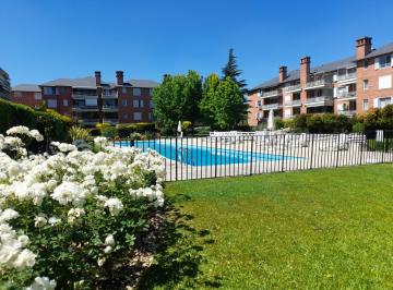 Departamento de 3 ambientes, San Isidro · Jardines de San Isidro II - Planta Baja con Jardin y Parrilla, Cochera