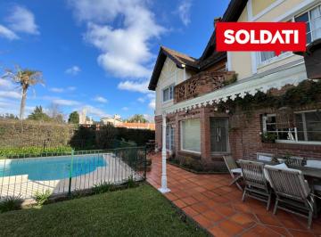 Casa · 246m² · 6 Ambientes · 2 Cocheras · Casa en Venta en El Establo