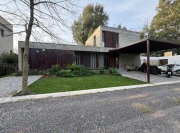 Casa de 4 ambientes, La Plata · Casa en Venta 3 Dorm. en Barrio Cerrado "City Bell Chico" Seguridad 24hs