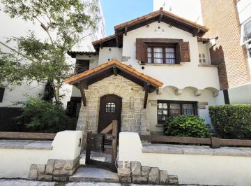 Casa · 201m² · 1 Cochera · Chalet Apto Desarrollo Zona Macrocentro