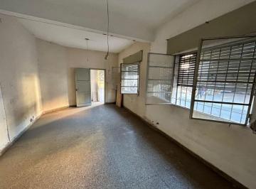 Departamento de 8 ambientes, Córdoba · PH a Reciclar en El Centro
