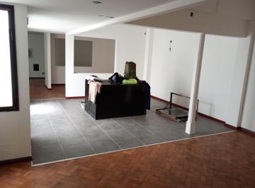 Oficina comercial · 70m² · 5 Ambientes · Venta Oficina 2 Privados + Salón + 1 Baño Zona Centro