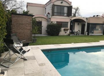 Casa · 160m² · 6 Ambientes · 1 Cochera · Casa en Mapuche C. C