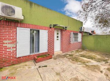 Casa · 87m² · 6 Ambientes · 1 Cochera · Casa en Venta en Ringuelet