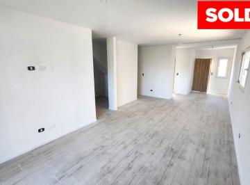 Casa · 132m² · 5 Ambientes · 1 Cochera · Chic Village