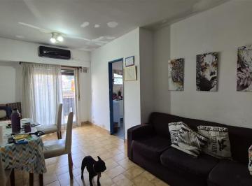 Departamento · 50m² · 3 Ambientes · 1 Cochera · Departamento 3 Amb. C/ Cochera, a Mtrs de Av Mitre y Laprida. Villa Martelli